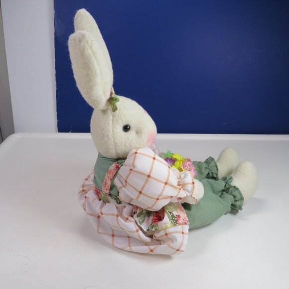 VTG White Fabric Shelf Sitter Weighted with spring flowers & watering can - Picture 8 of 10